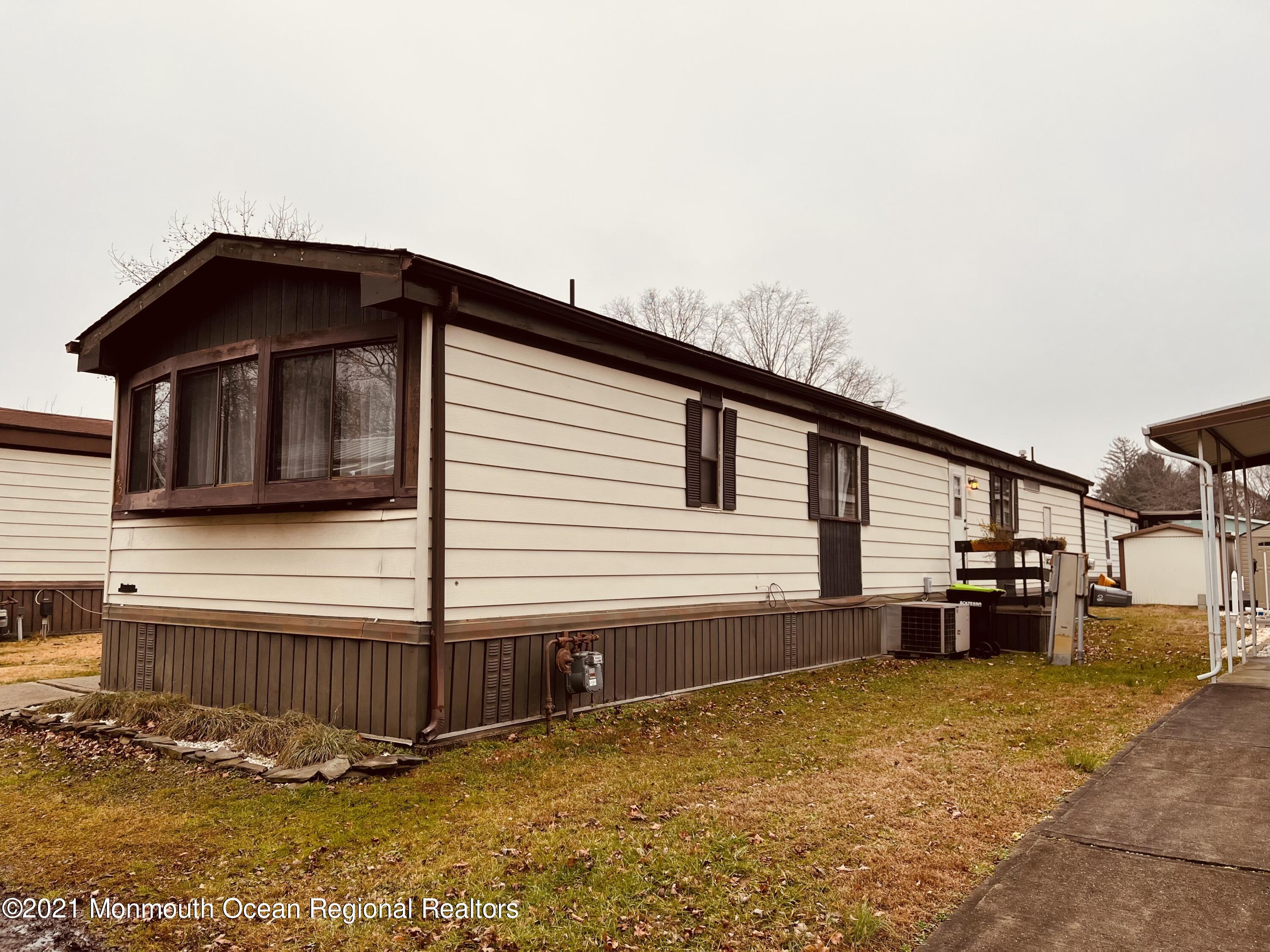 457 Lane East Hazlet, NJ 07730 - Photo 3 of 24 372971F1-058F-4076-8A4A-C5329ED60648_1_2