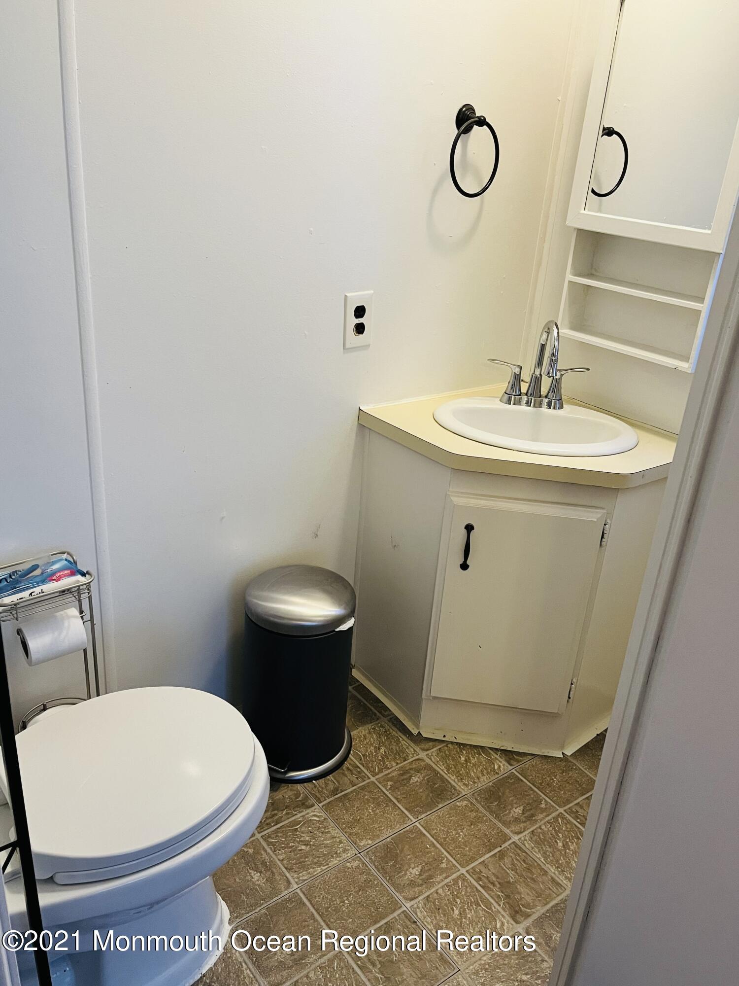 457 Lane East Hazlet, NJ 07730 - Photo 21 of 24 41E245B6-2DD6-4C85-8DE9-F28CE1DFC49B_1_2