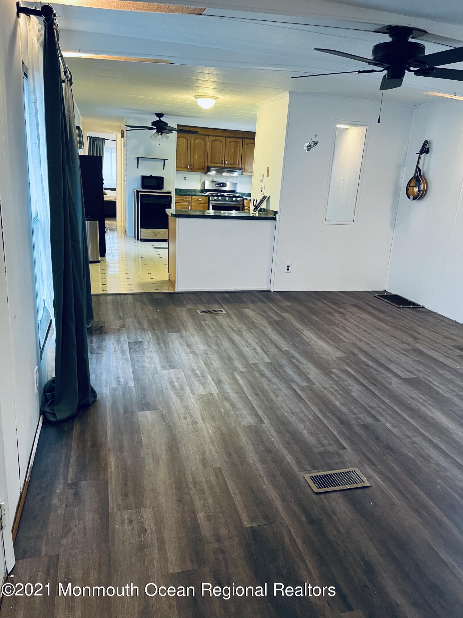 457 Lane East Hazlet, NJ 07730 - Photo 5 of 24 EE8FDB08-66BD-4D68-A03C-84D52AF23673_1_2
