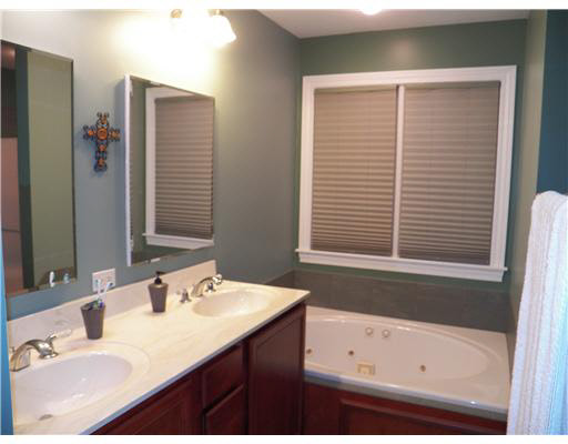 52156 Hickory Road Granger, IN 46530 - Photo 9 of 12 Gallery Image 9