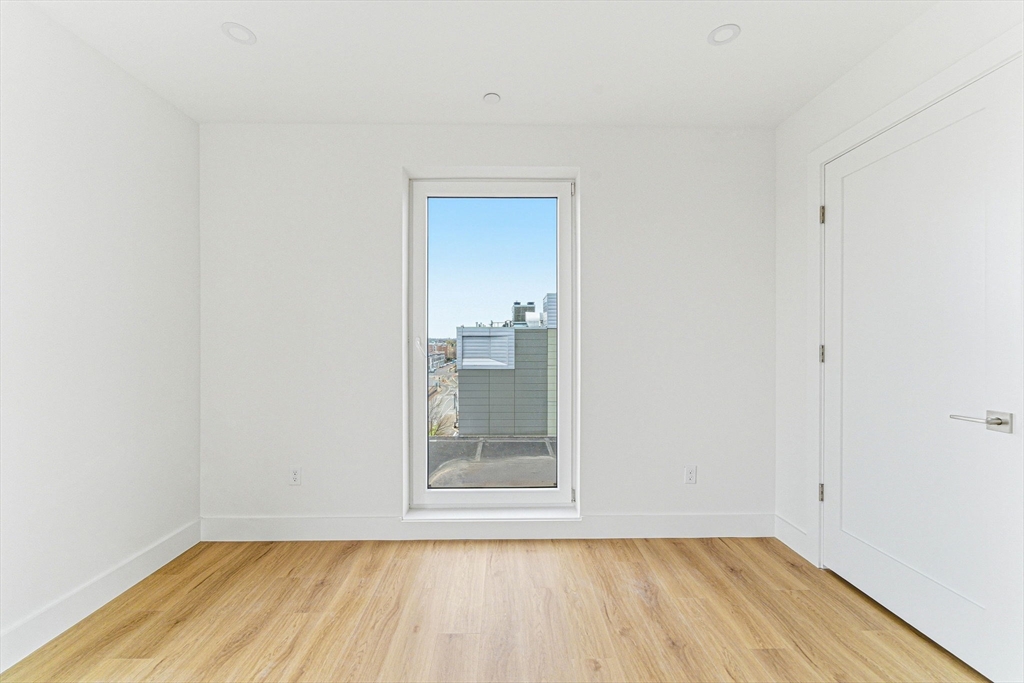1035 Commonwealth Avenue, Unit 201 Boston, MA 02215 - Photo 12 of 23