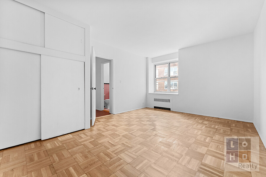 570 Grand Street, Unit J1804 Manhattan, NY 10002 - Photo 11 of 27