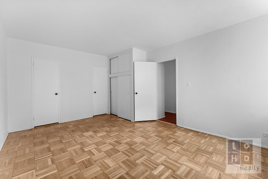 570 Grand Street, Unit J1804 Manhattan, NY 10002 - Photo 13 of 27