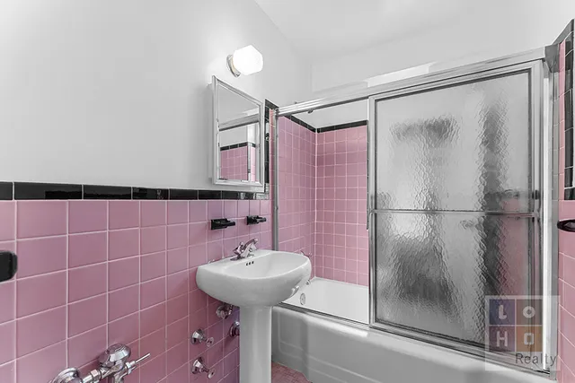 $825,000 | 570 Grand Street, Unit J1804 | Lower East Side