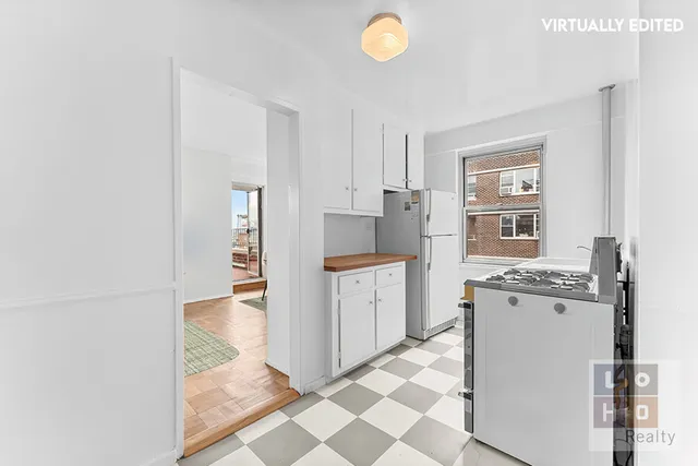 $825,000 | 570 Grand Street, Unit J1804 | Lower East Side