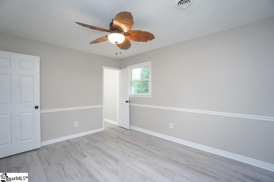 8 Windmill Drive Wellford, SC 29385 - Photo 14 of 23