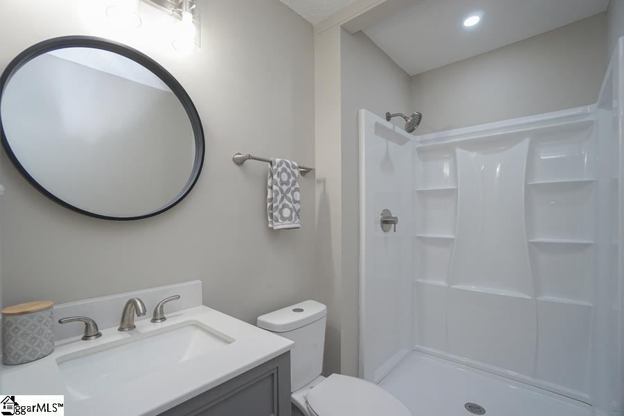 8 Windmill Drive Wellford, SC 29385 - Photo 16 of 23