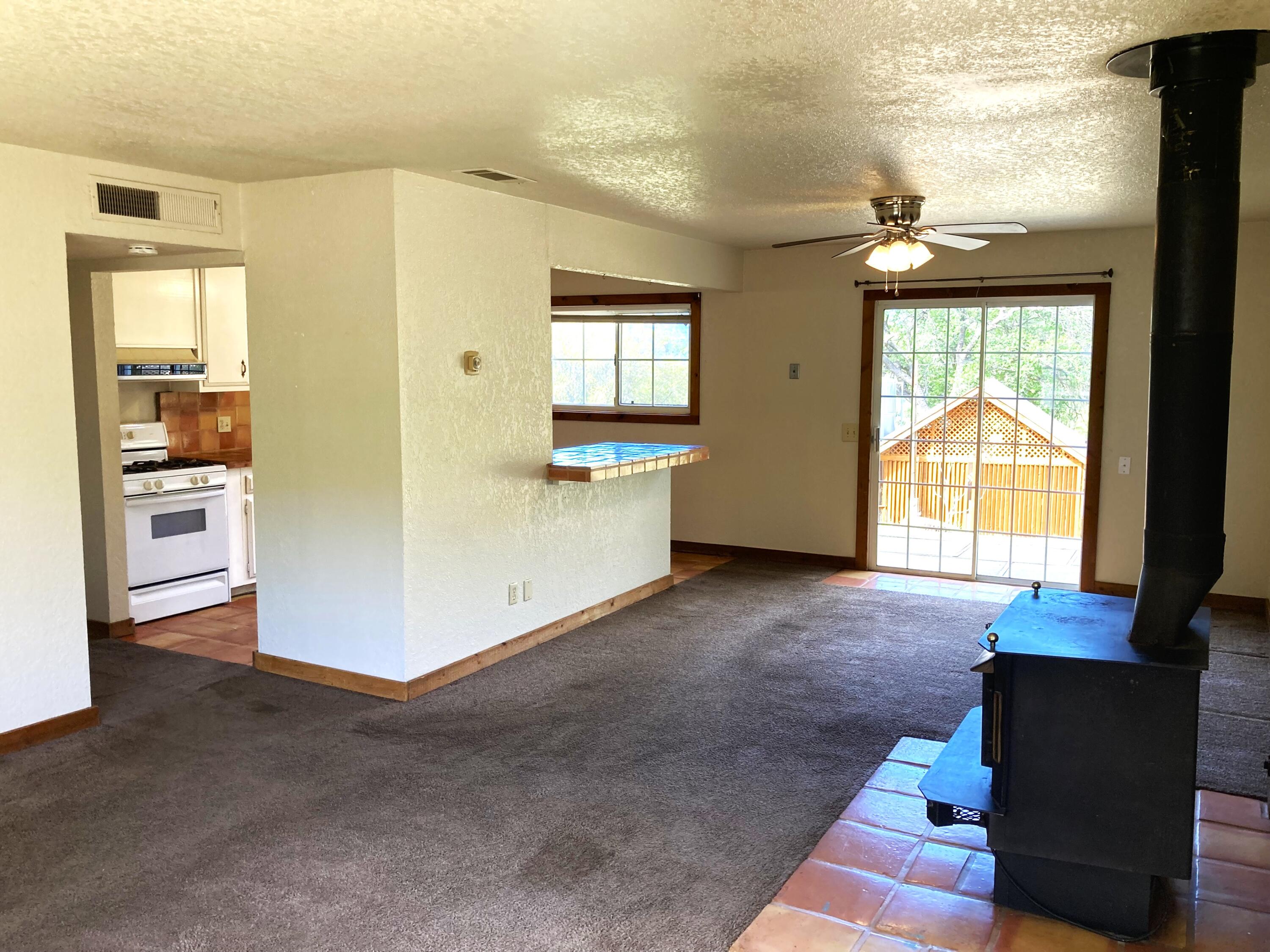 45218 Hammond Drive Three Rivers, CA 93271 - Photo 5 of 17 open plan