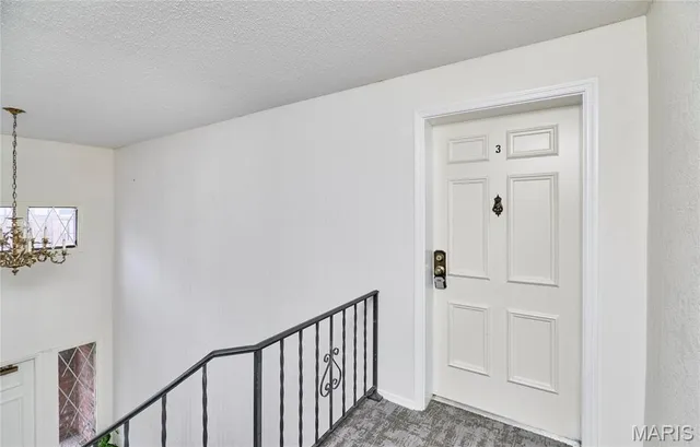 $169,900 | 927 Claytonbrook Drive, Unit 3, Ballwin, MO 63011