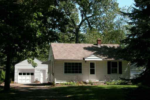 55416 Butternut Road South Bend, IN 46628 - Photo 1 of 8 Gallery Image 1