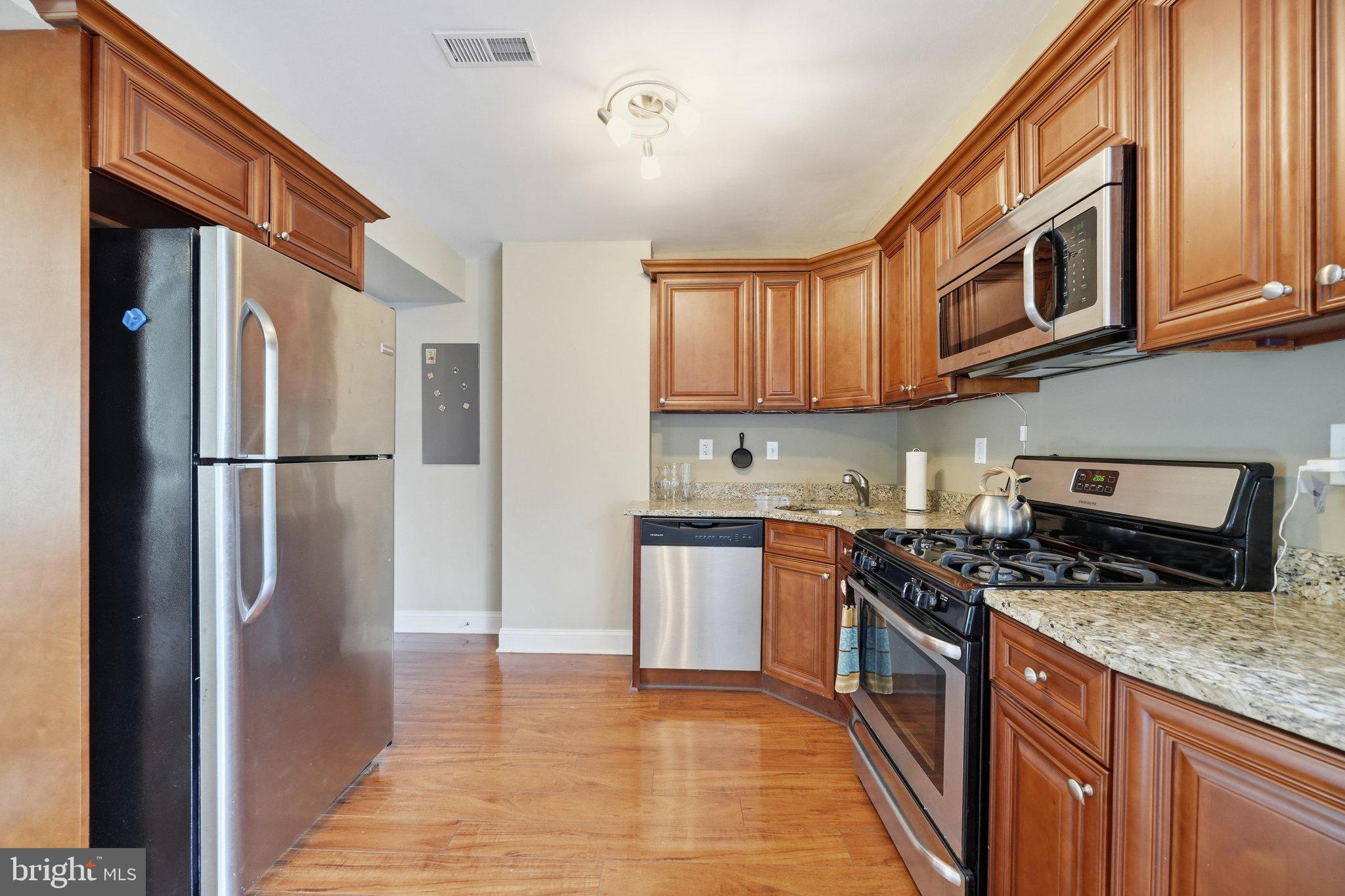 33 Eastship Road Baltimore, MD 21222 - Photo 20 of 50 Kitchen