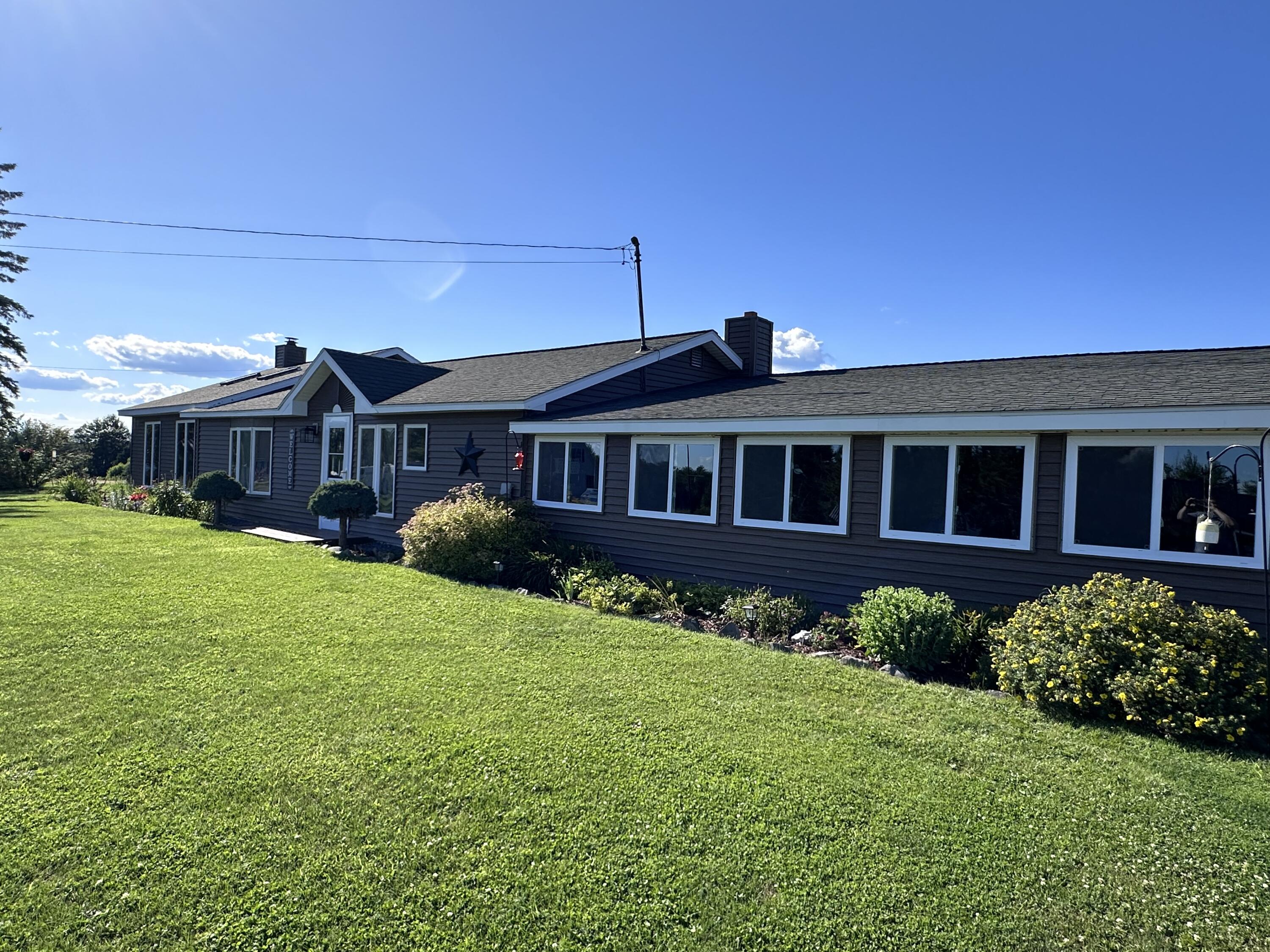 178 Potter Road Hudson, ME 04449 - Photo 2 of 54 IMG_7895