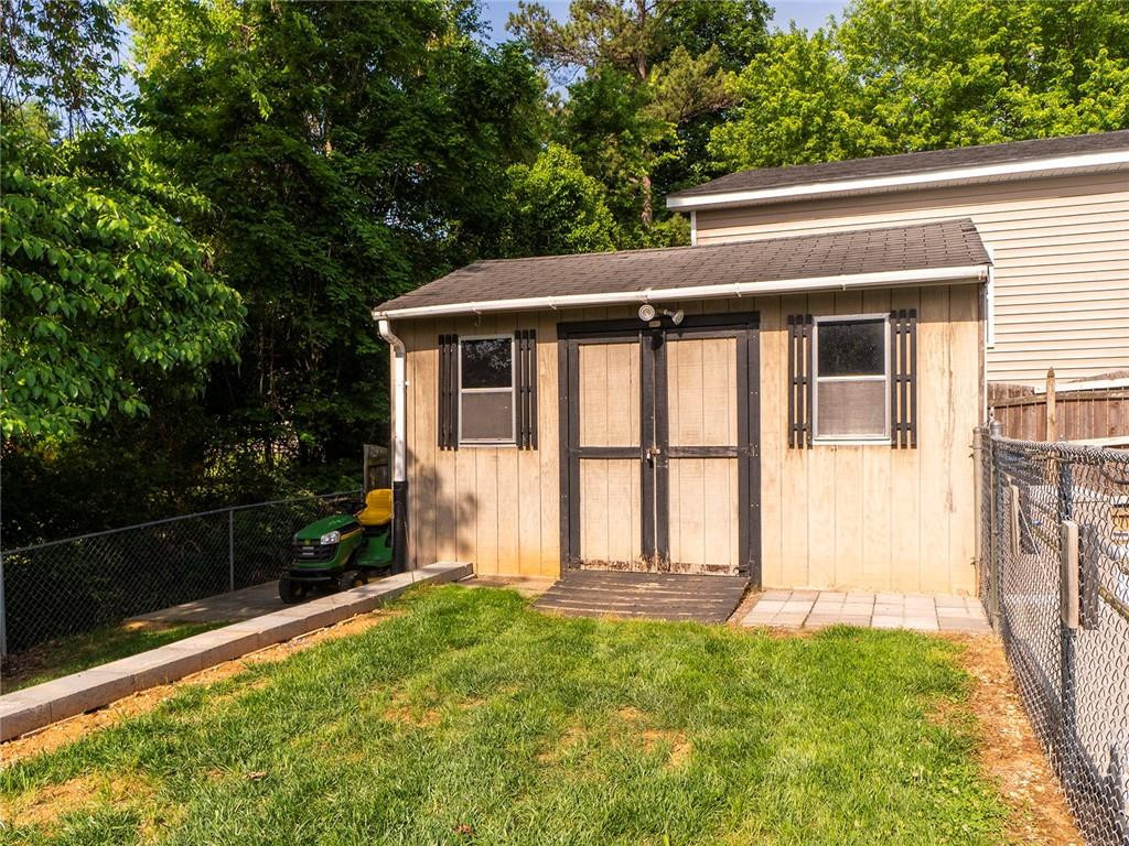 405 Ivey Road Graham, NC 27253 - Photo 34 of 35 Gallery Image 34