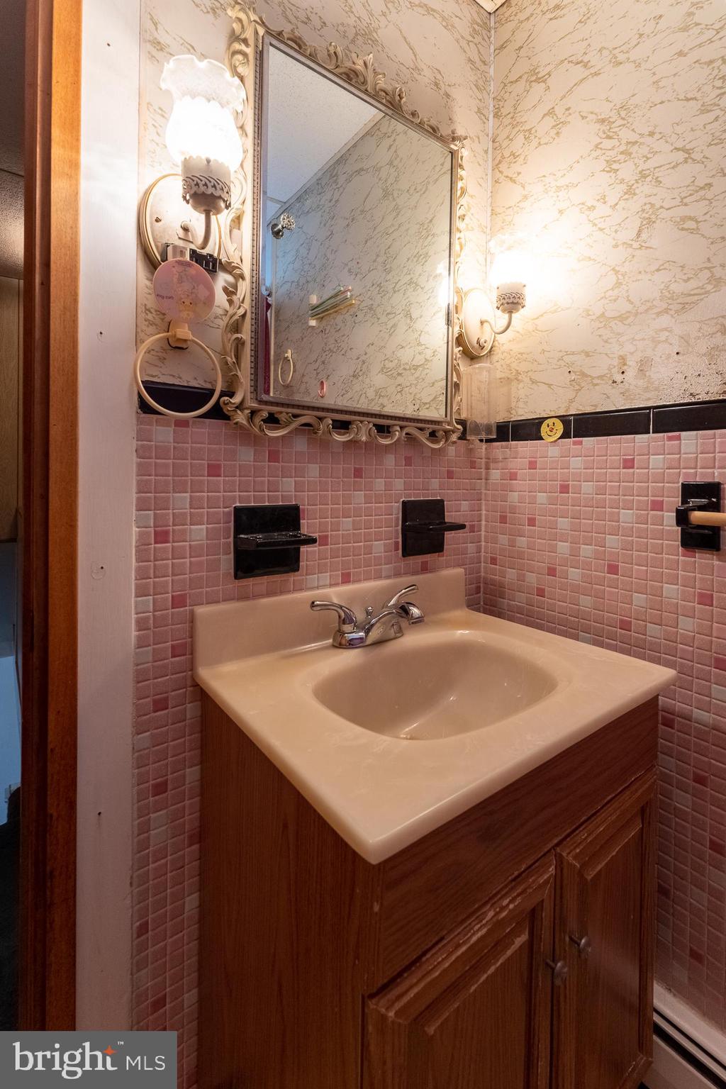 218 Haverford Road Folsom, PA 19033 - Photo 19 of 27 Bathroom