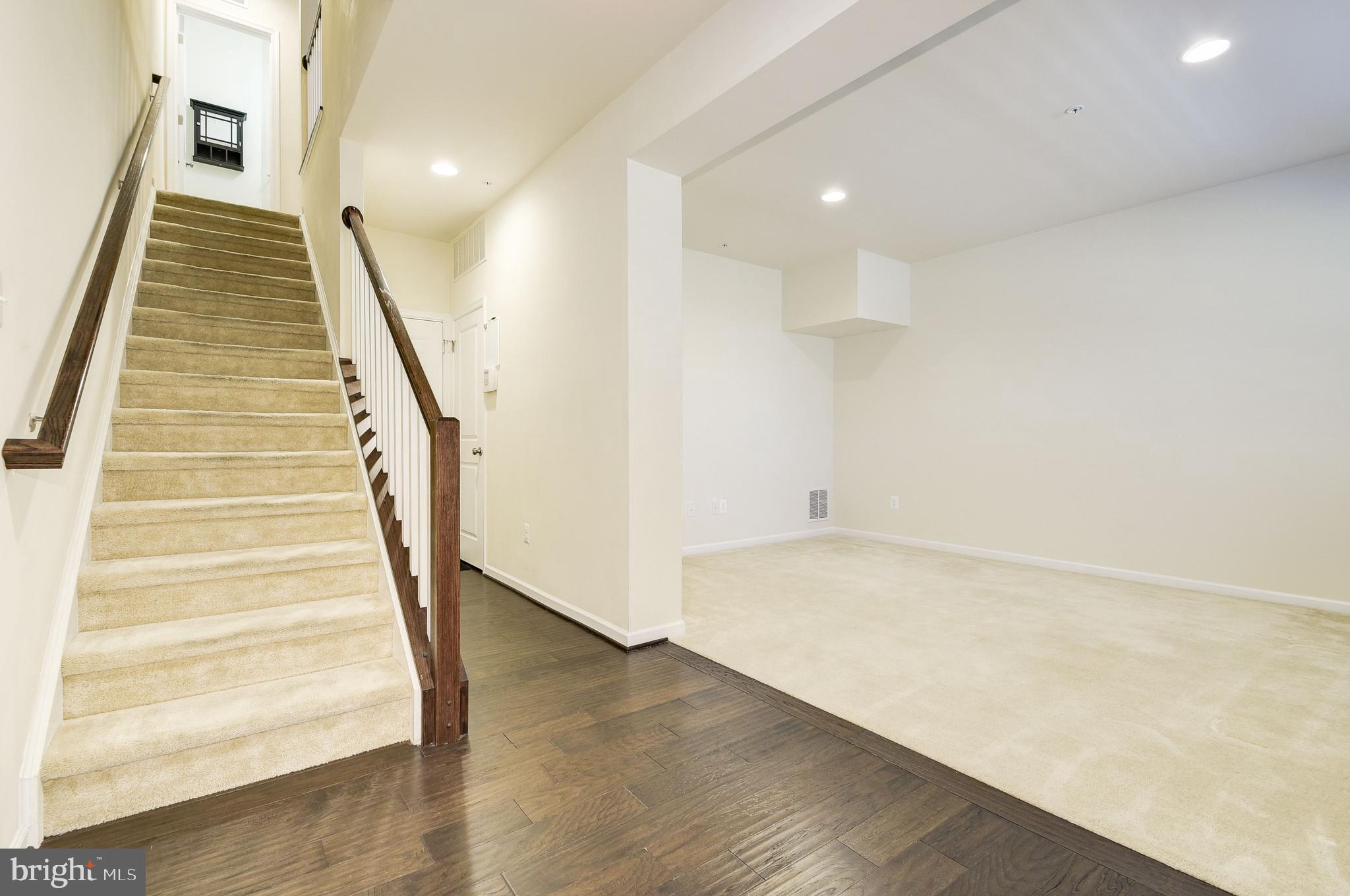 1128 Red Hawk Way Severn, MD 21144 - Photo 5 of 33 Foyer