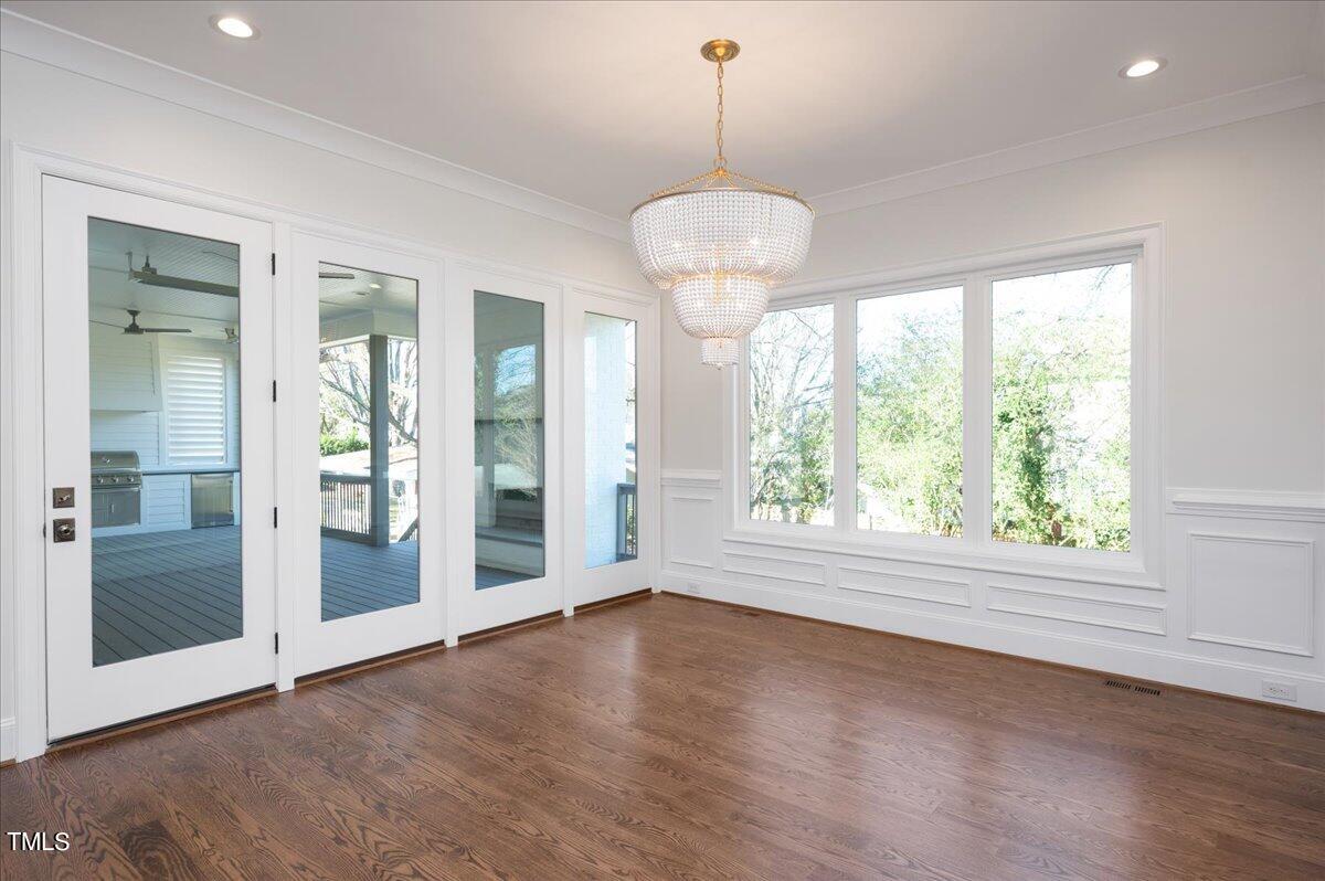 705 Mills Street Raleigh, NC 27608 - Photo 11 of 23 33-- 33