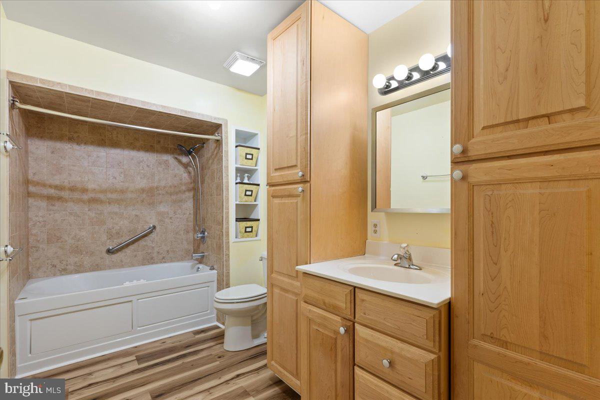 869 Plains Road Lusby, MD 20657 - Photo 15 of 35 upper level full bathroom