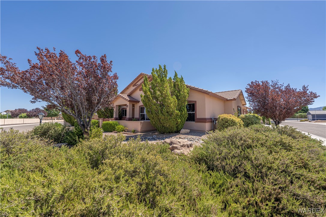 4248 East Cane Ranch Road Kingman, AZ 86401 - Photo 13 of 71 Front of Structure