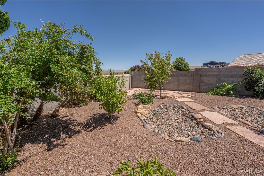 4248 East Cane Ranch Road Kingman, AZ 86401 - Photo 15 of 71 Yard