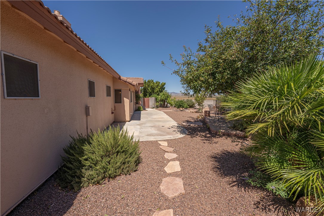 4248 East Cane Ranch Road Kingman, AZ 86401 - Photo 18 of 71 Yard