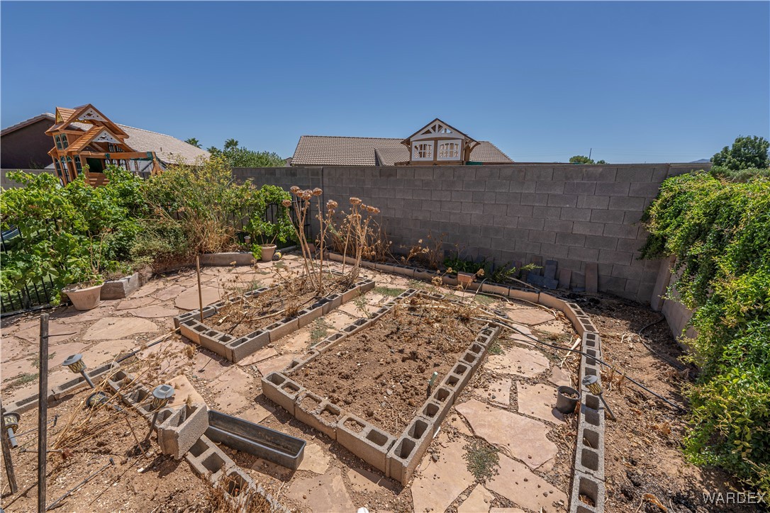 4248 East Cane Ranch Road Kingman, AZ 86401 - Photo 22 of 71 Patio