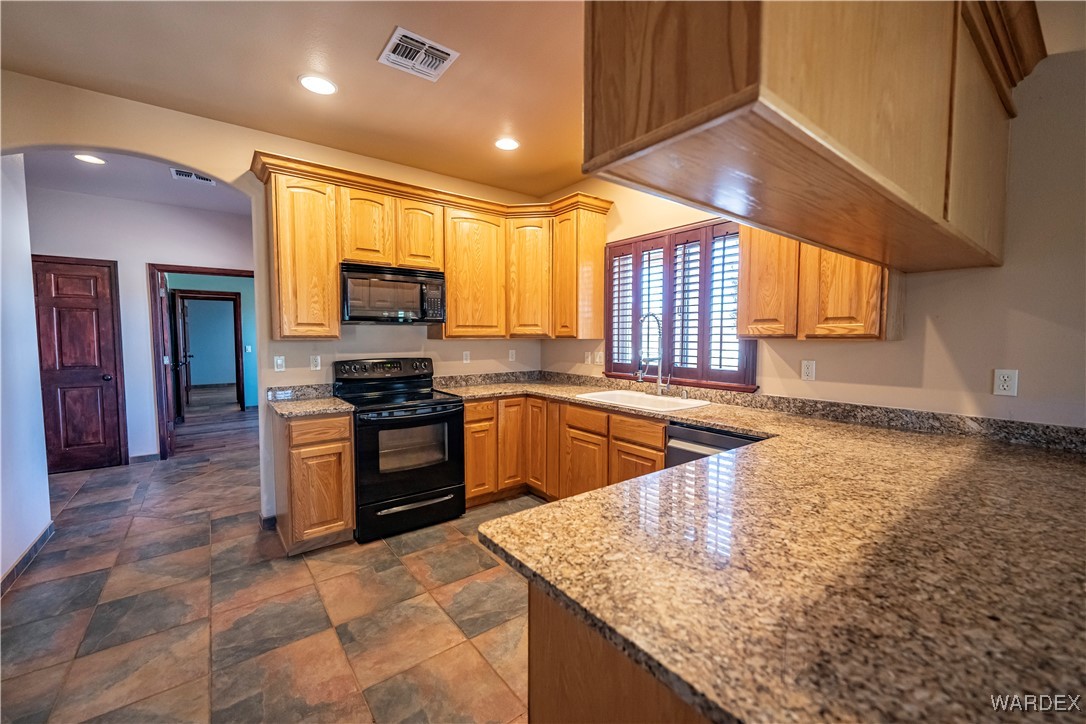 4248 East Cane Ranch Road Kingman, AZ 86401 - Photo 32 of 71 Kitchen