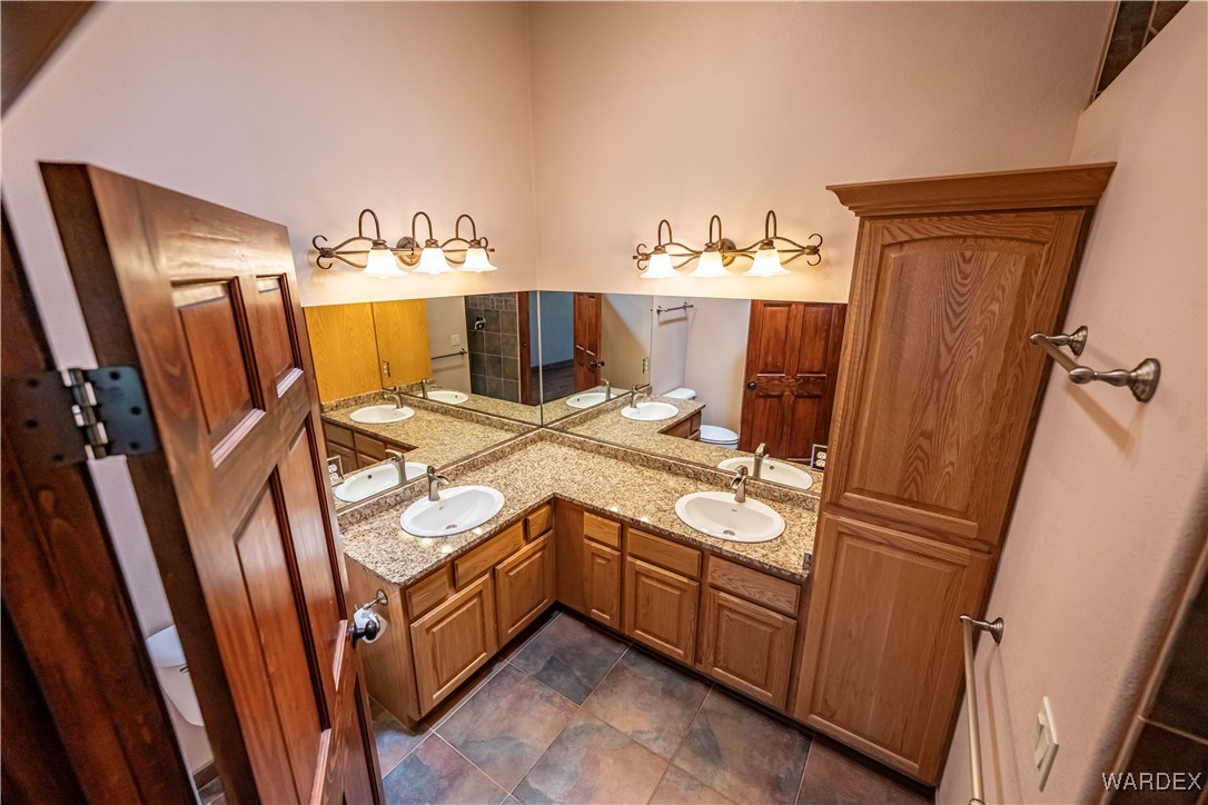 4248 East Cane Ranch Road Kingman, AZ 86401 - Photo 44 of 71 Bathroom