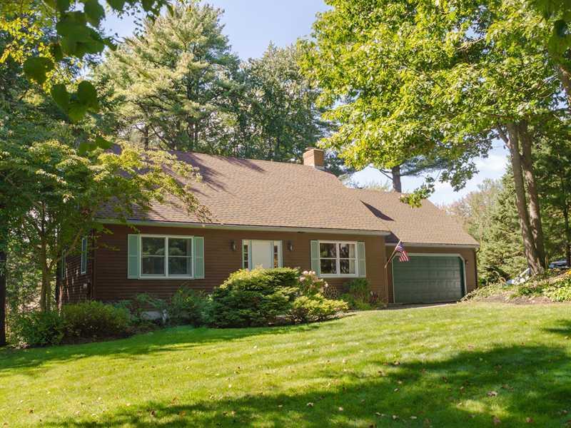 35 McAuley Road Cape Elizabeth, ME 04107 - Photo 1 of 34 Exterior Front.
