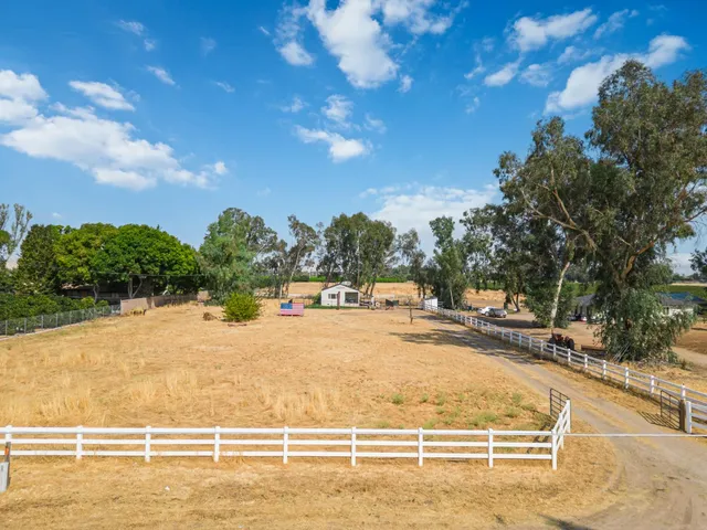 $515,000 | 3520 North Bethel Avenue, Sanger, CA 93657