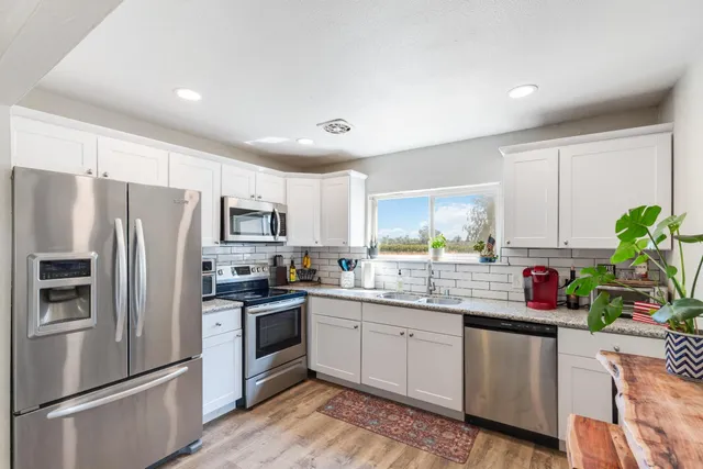 $515,000 | 3520 North Bethel Avenue, Sanger, CA 93657