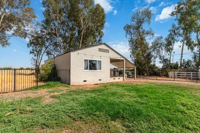 $515,000 | 3520 North Bethel Avenue, Sanger, CA 93657