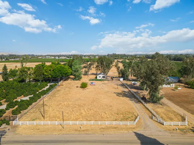 $515,000 | 3520 North Bethel Avenue, Sanger, CA 93657