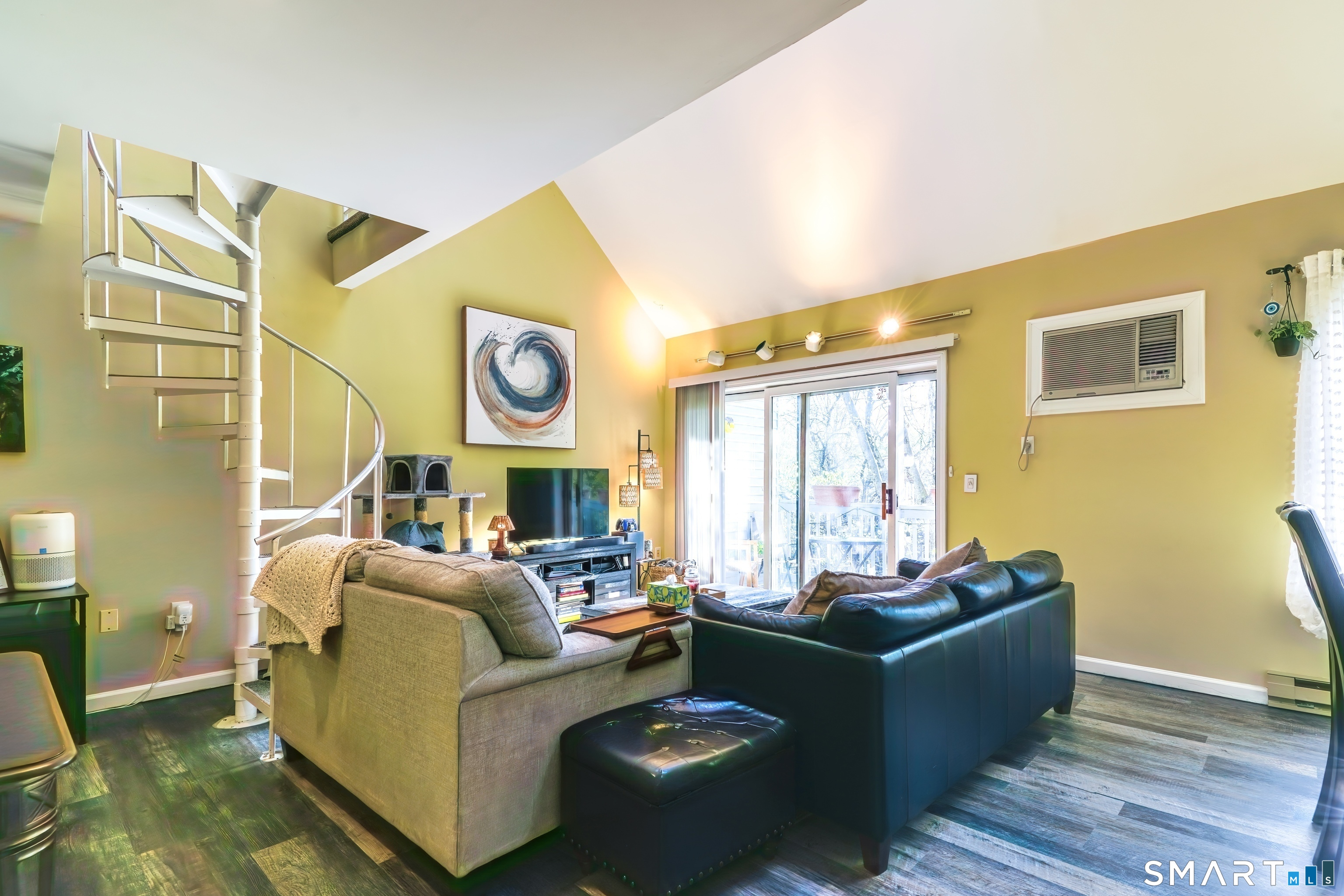 1 Beaver Brook Road, Unit 47 Danbury, CT 06810 - Photo 2 of 18 Gallery Image 2