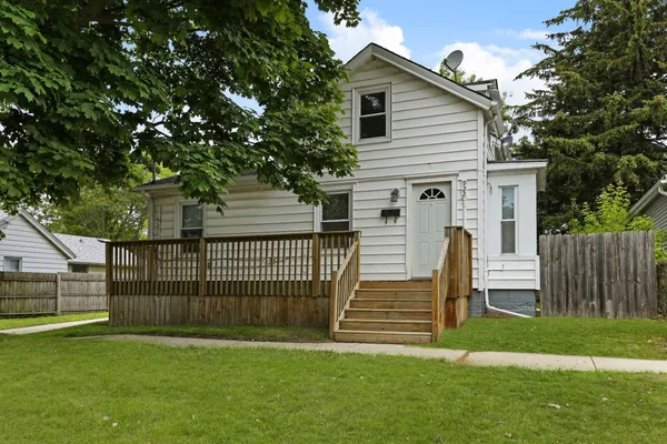 $254,900 | 922 49th Street, Kenosha, WI 53140