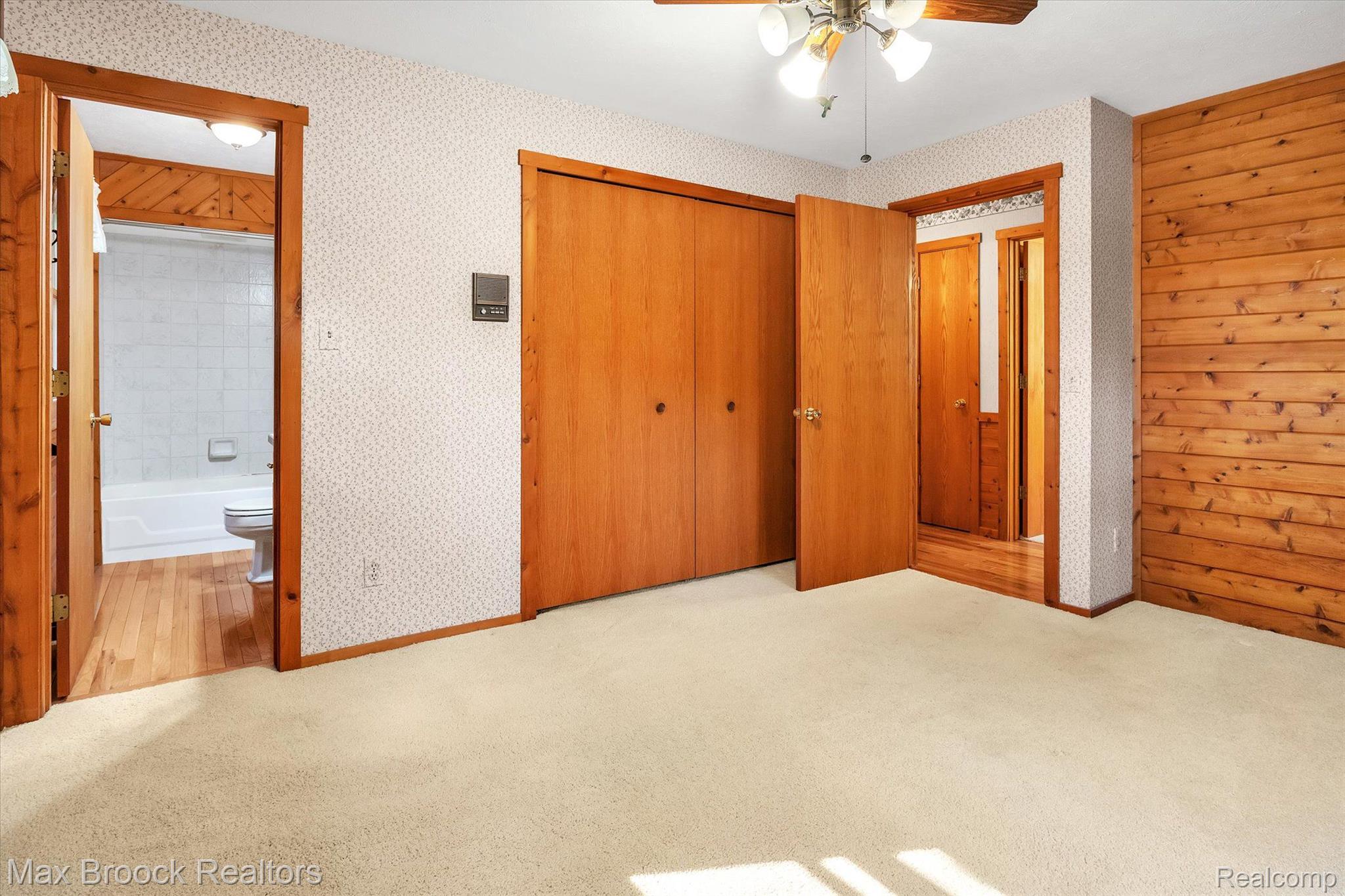 3591 Hunt Road Adrian, MI 49221 - Photo 24 of 43 Primary bedroom with closet and bath view.