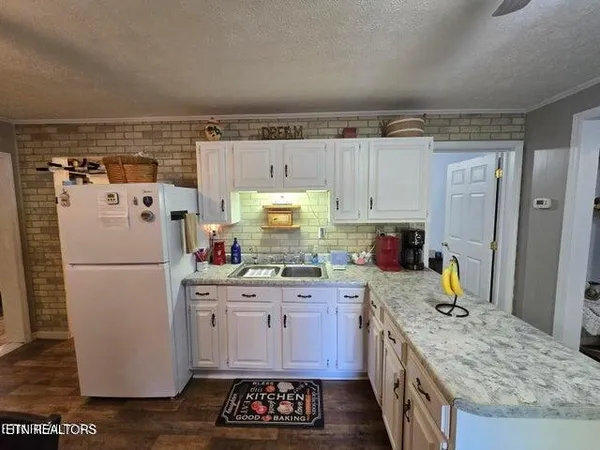 $230,000 | 1085 Lick Branch Road, Ewing, VA 24248