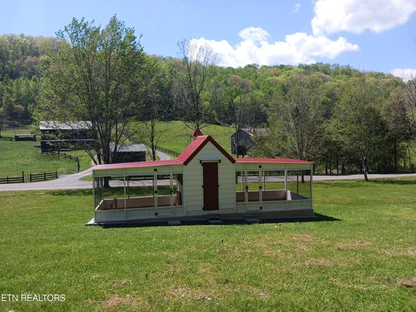 $230,000 | 1085 Lick Branch Road, Ewing, VA 24248