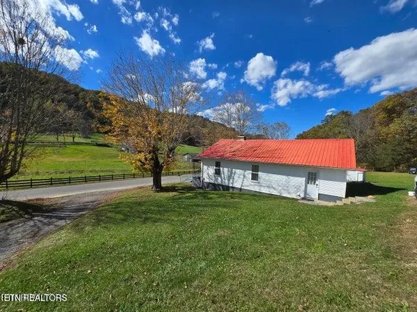 $230,000 | 1085 Lick Branch Road, Ewing, VA 24248
