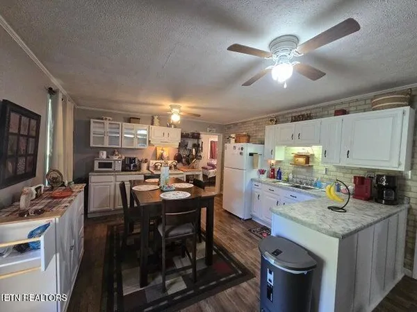 $230,000 | 1085 Lick Branch Road, Ewing, VA 24248