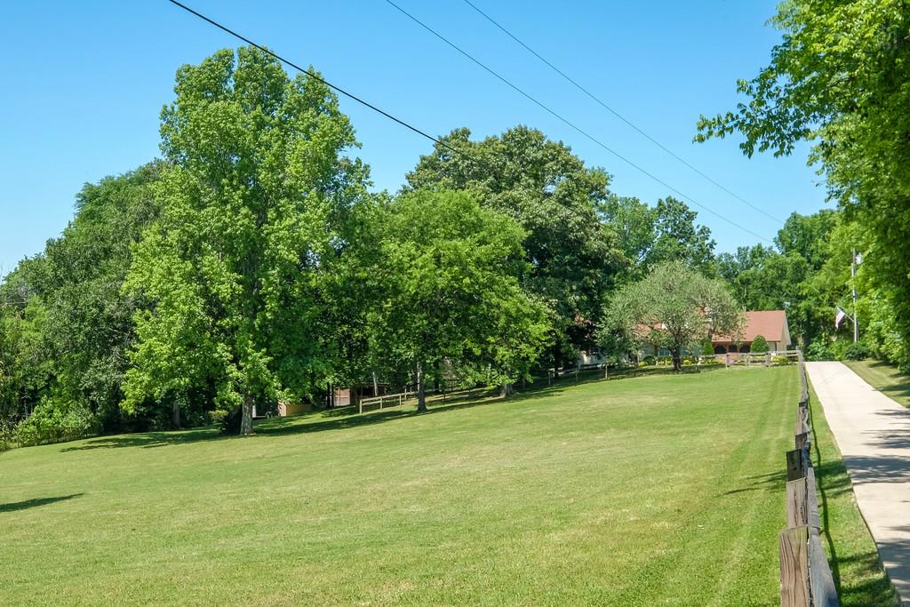 6433 Trails End Road College Grove, TN 37046 - Photo 28 of 28 Gallery Image 28