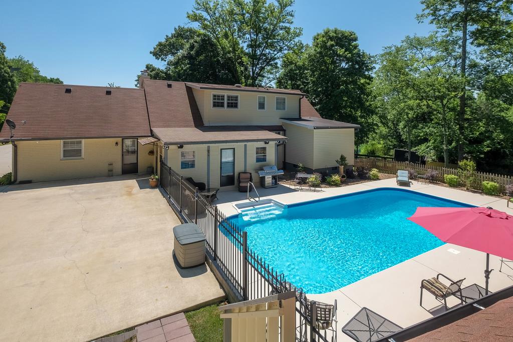 6433 Trails End Road College Grove, TN 37046 - Photo 6 of 28 Gallery Image 6