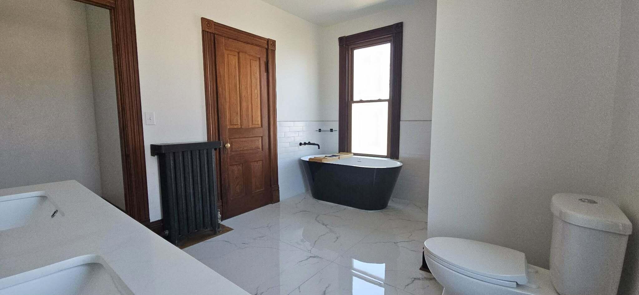 1720 College Avenue Racine, WI 53403 - Photo 13 of 22 4 piece bath 2