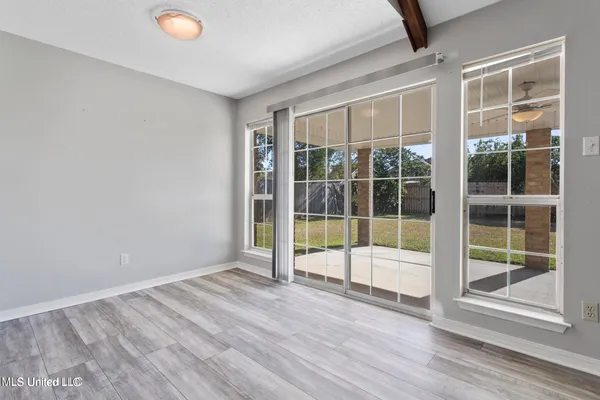 $1,800 | 987 Bluff Ridge, Biloxi, MS 39532