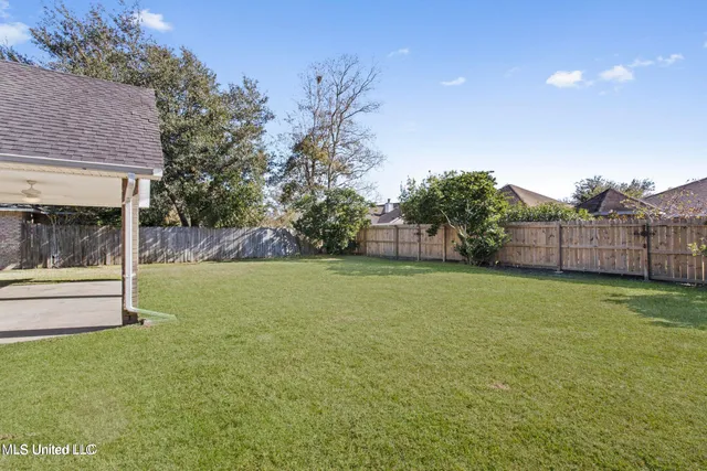 $1,900 | 987 Bluff Ridge, Biloxi, MS 39532