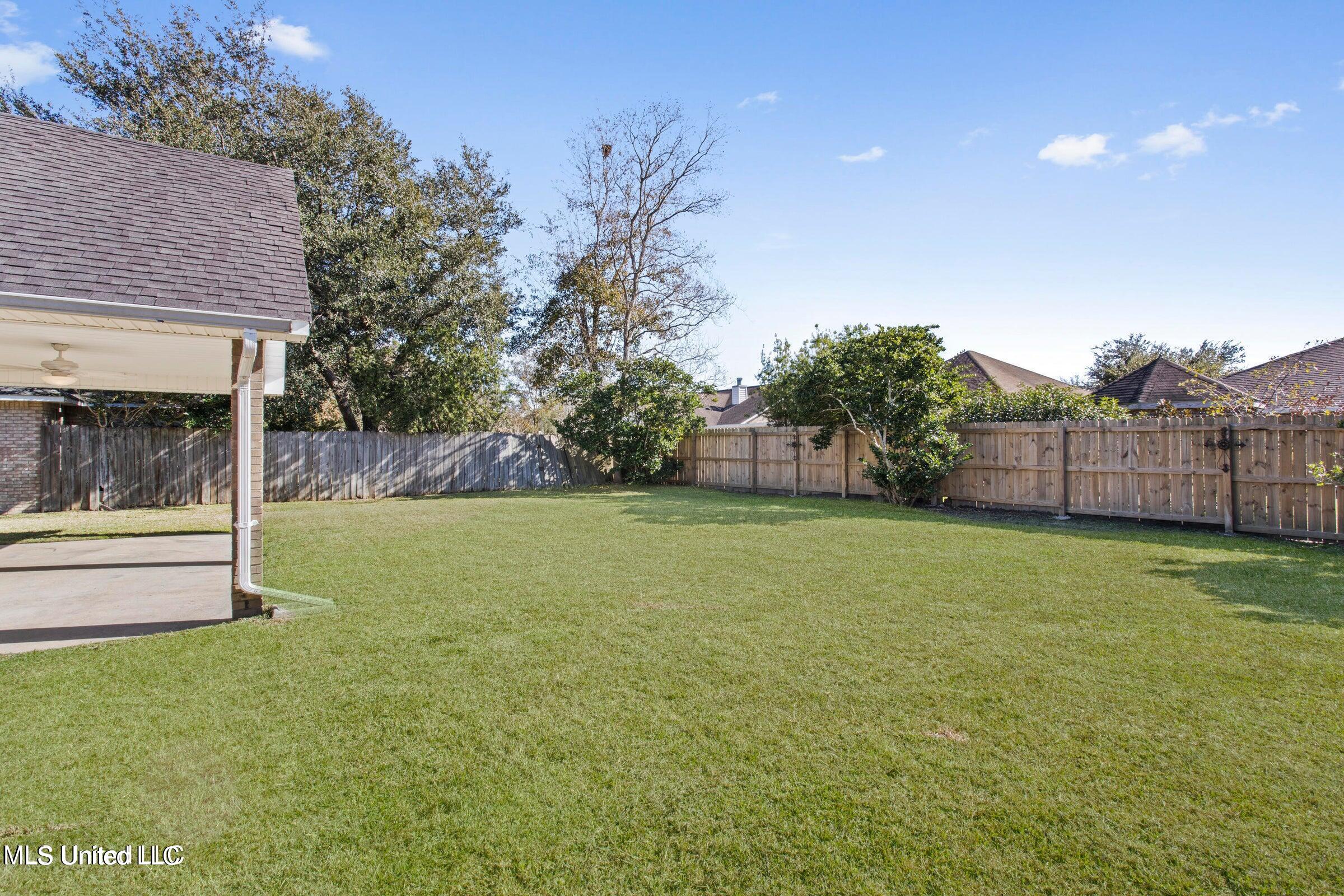 987 Bluff Ridge Biloxi, MS 39532 - Photo 24 of 26 back yard 3