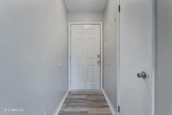 $1,800 | 987 Bluff Ridge, Biloxi, MS 39532