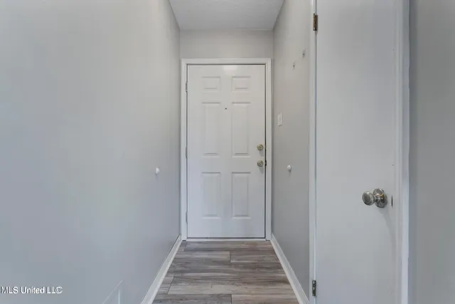 $1,900 | 987 Bluff Ridge, Biloxi, MS 39532