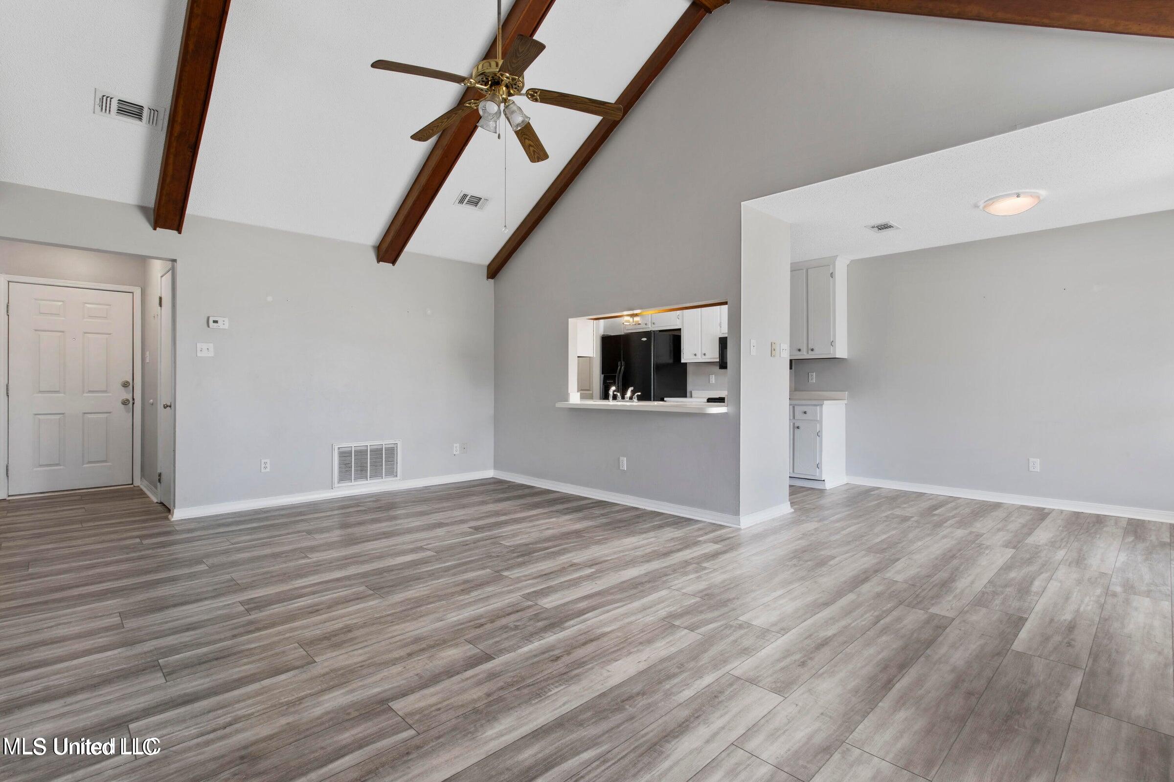 987 Bluff Ridge Biloxi, MS 39532 - Photo 7 of 26 living room 5