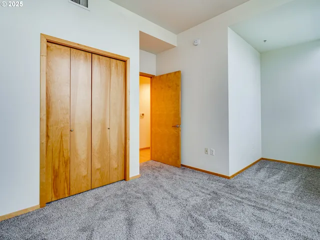 $950,000 | 700 Washington Street, Unit 1020, Vancouver, WA 98660