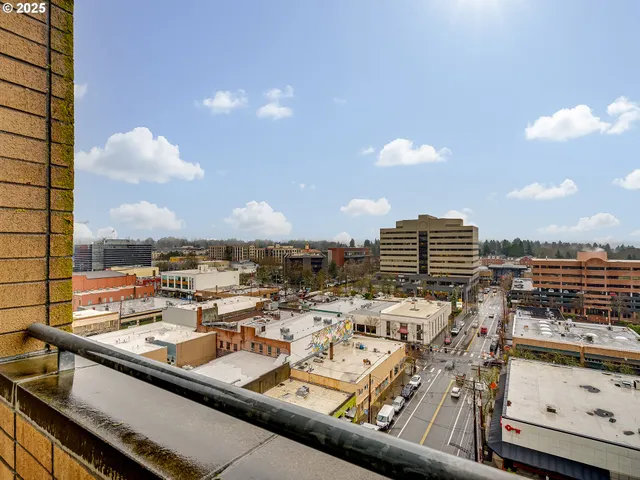 $950,000 | 700 Washington Street, Unit 1020, Vancouver, WA 98660